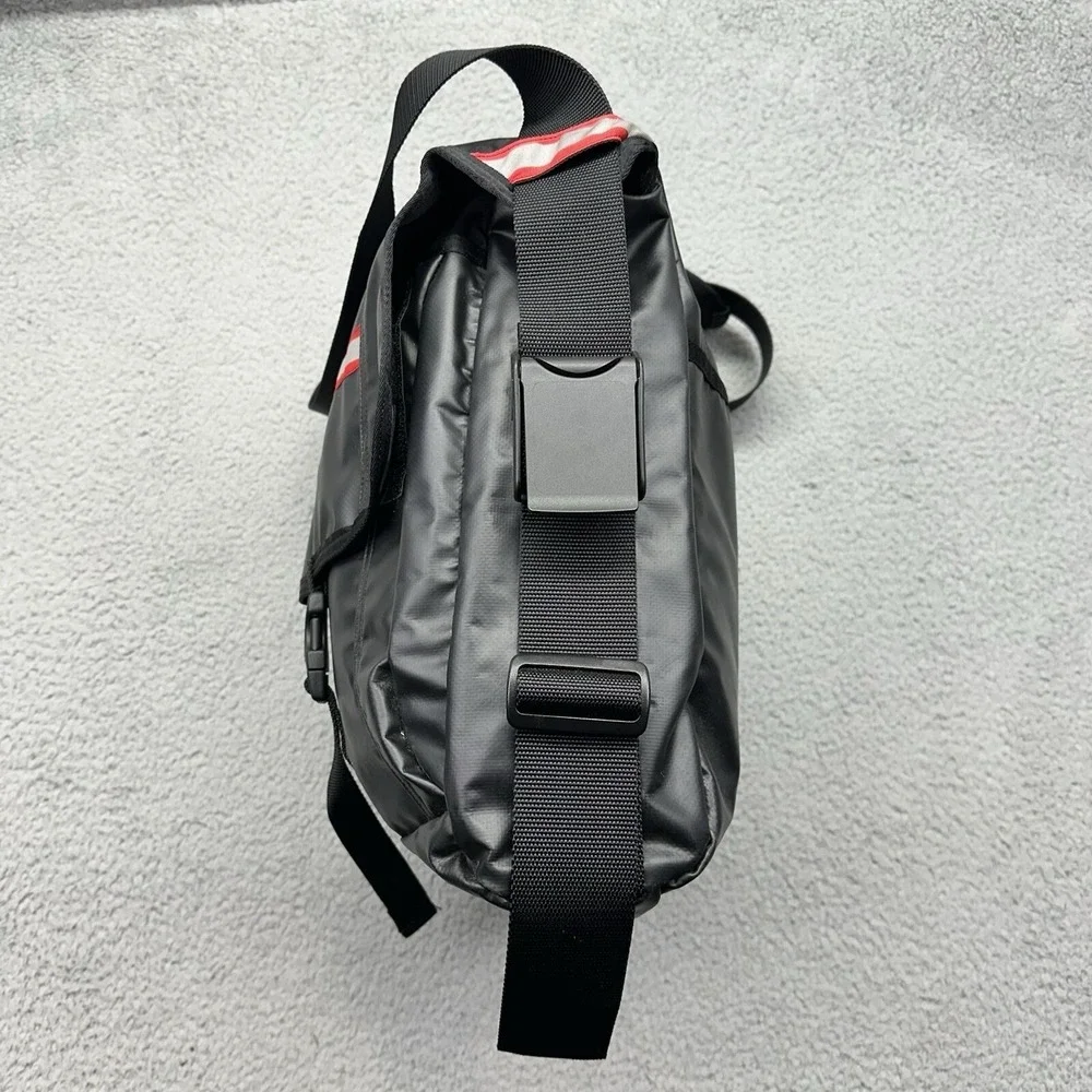 Nike ACG Avant Garde Black Messenger Crossbody Bag 00-10-12-EKG Nylon/Polyamide